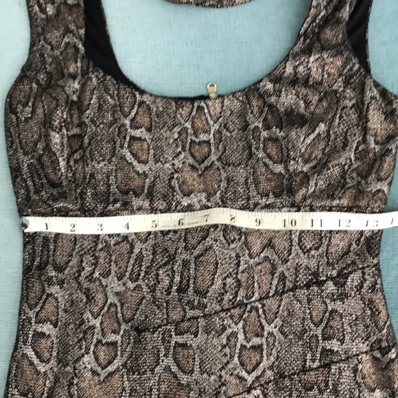 🌟Guess- snake print mini dress - Picture 6 of 6